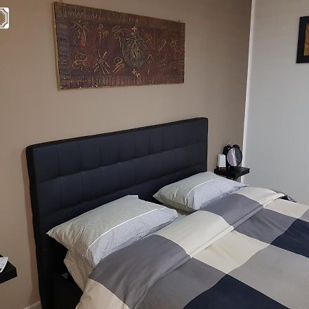 B&B Incentro 33 Home Salerno Bagian luar foto